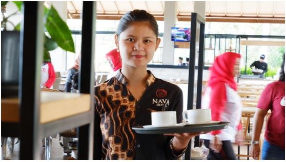 How To Be A Good & Great Waitress Waiters